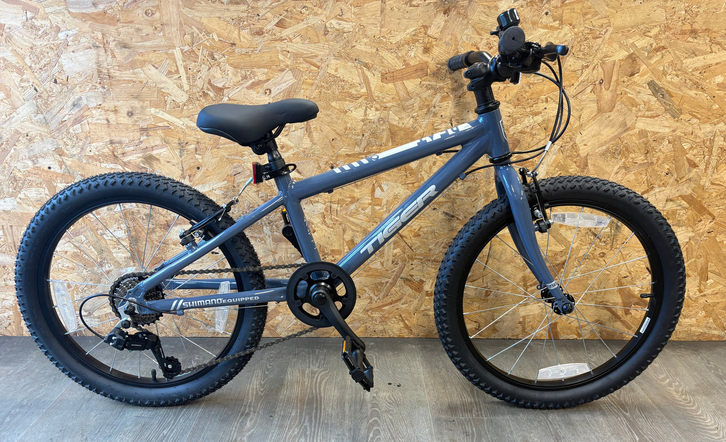 20" Tiger Beat Alloy Grey
