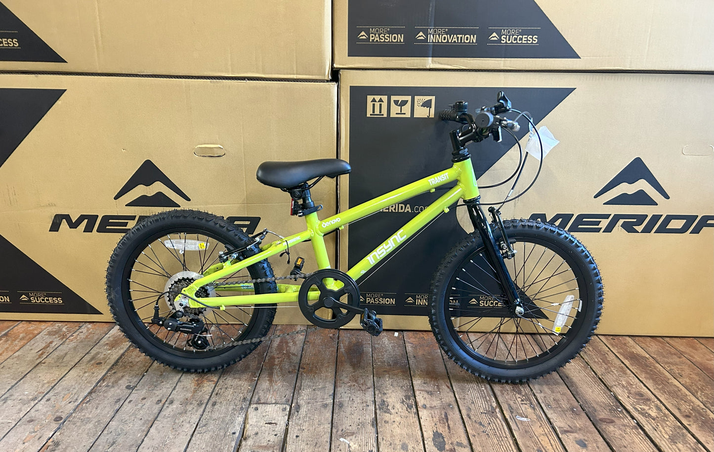 18" Denova Transit Green