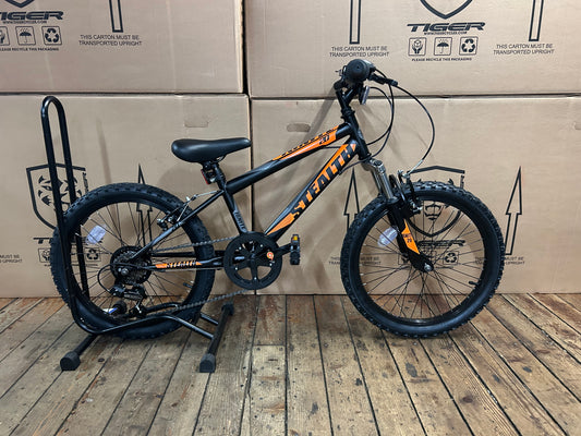 20” Ignite Stealth Black/Orange