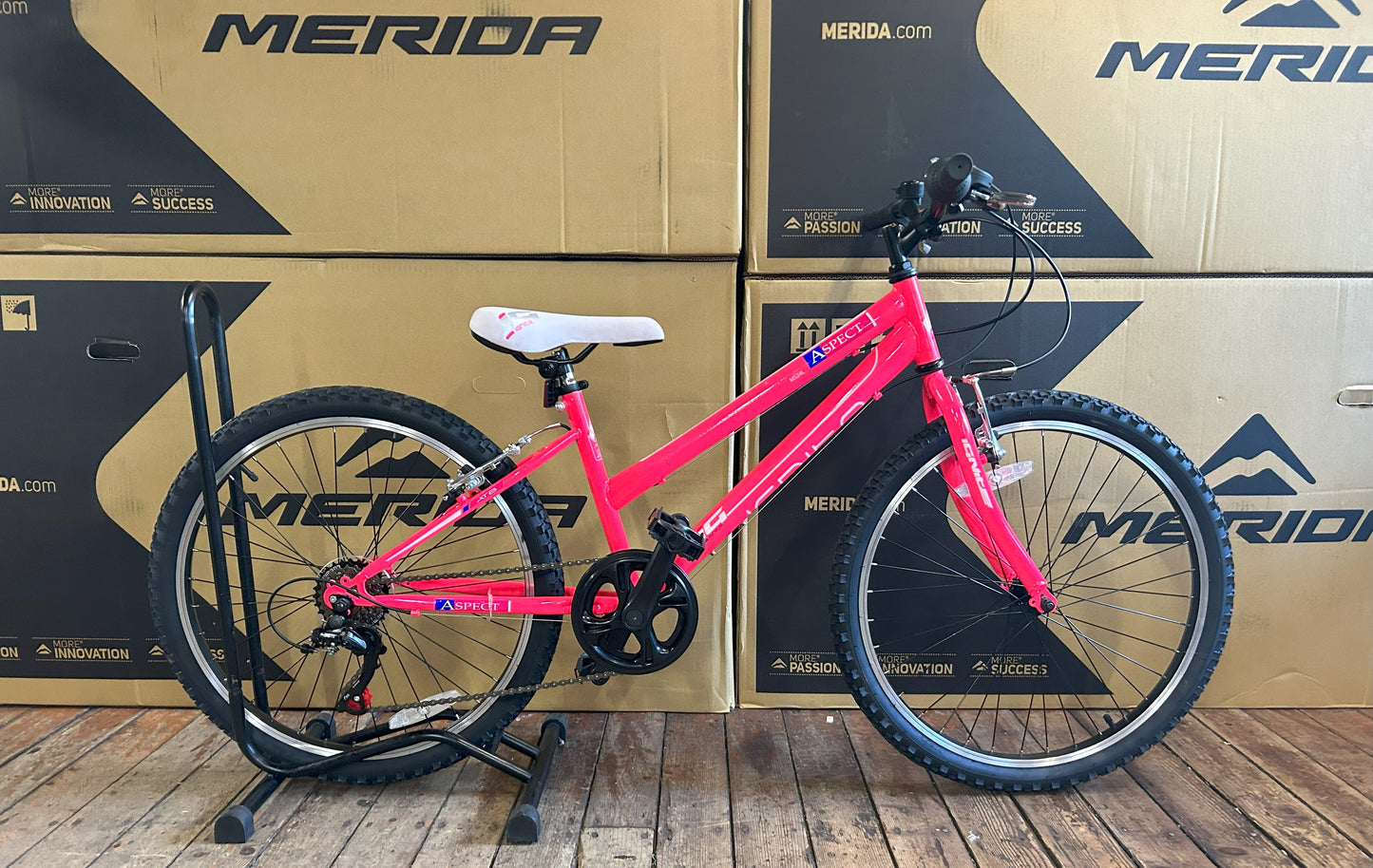 24" Ignite Aspect Pink